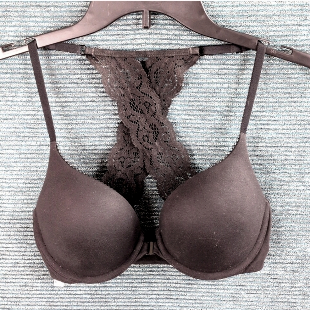 Victoria's Secret Body By Victoria Front Clasp Lace Racerback Bra Size 32D